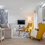 Flory House By Alma Holiday home *