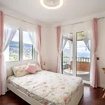 Flory House By Alma