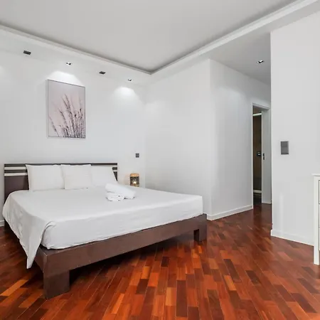 Flory House By Alma פונשל