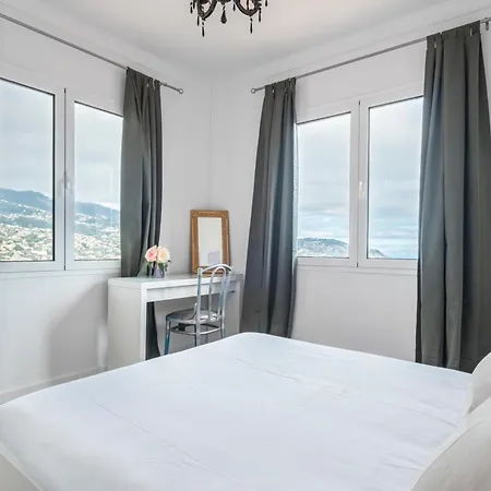 Flory House By Alma Funchal