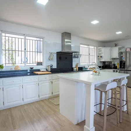 Flory House By Alma *