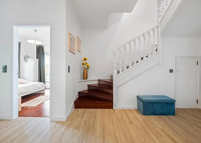 Flory House By Alma Feriehus *