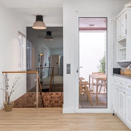 Ferienhaus Flory House By Alma