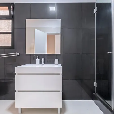 Flory House By Alma Holiday home